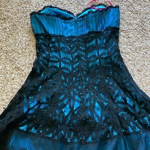 Betsy Johnson Like New Lacy dress